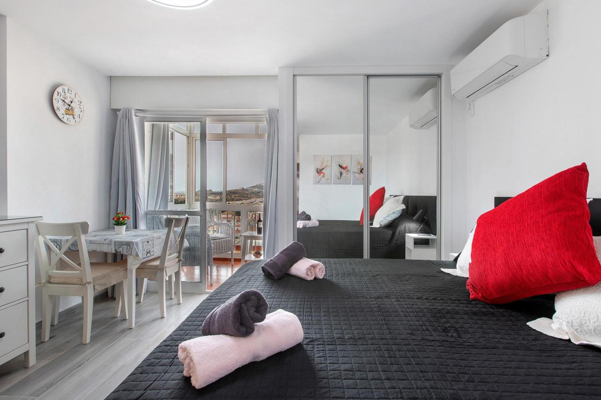 Apartamento Agata 2024 ベナルマデナ エクステリア 写真