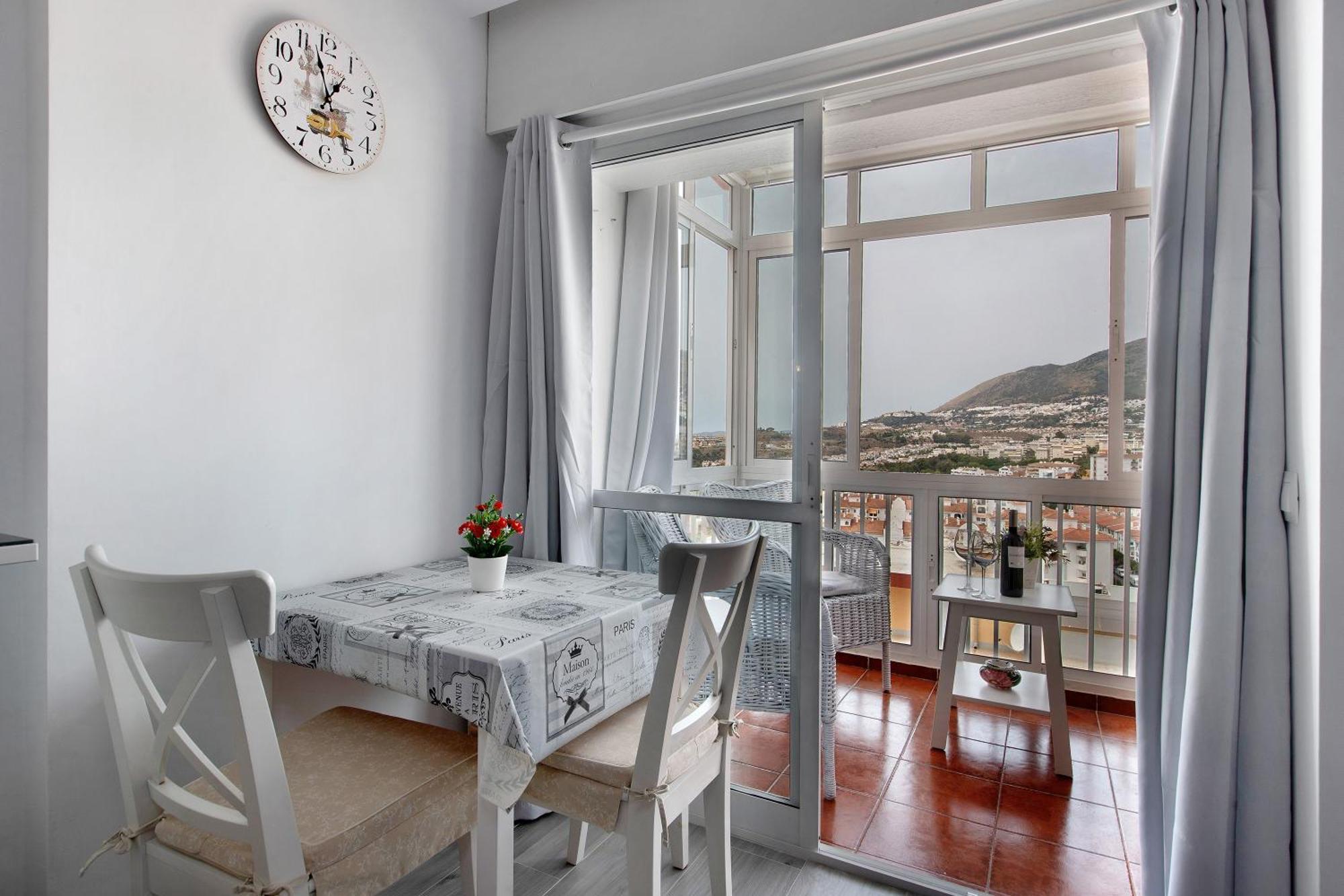 Apartamento Agata 2024 ベナルマデナ エクステリア 写真